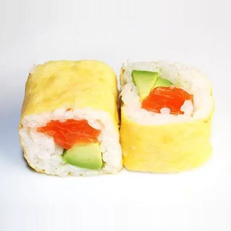 Egg roll saumon avocat épicé — Sky Sushi Lorient