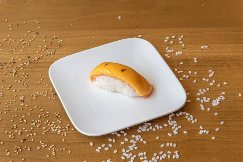 Sushi saumon cheddar — Sky Sushi Lorient
